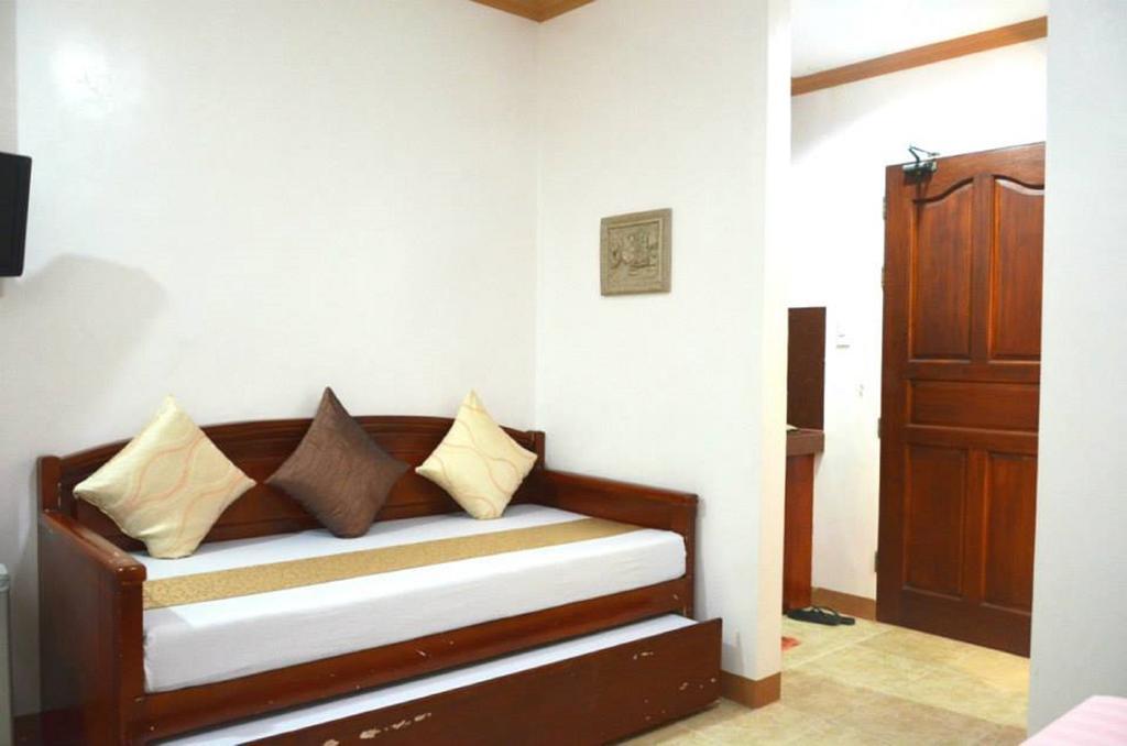 Casa D' Estrella Apartelle Balabag  Rom bilde