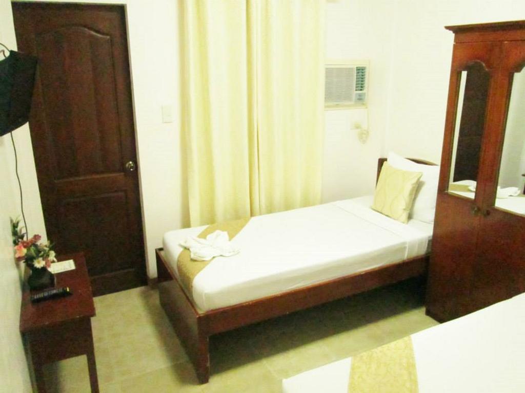 Casa D' Estrella Apartelle Balabag  Rom bilde